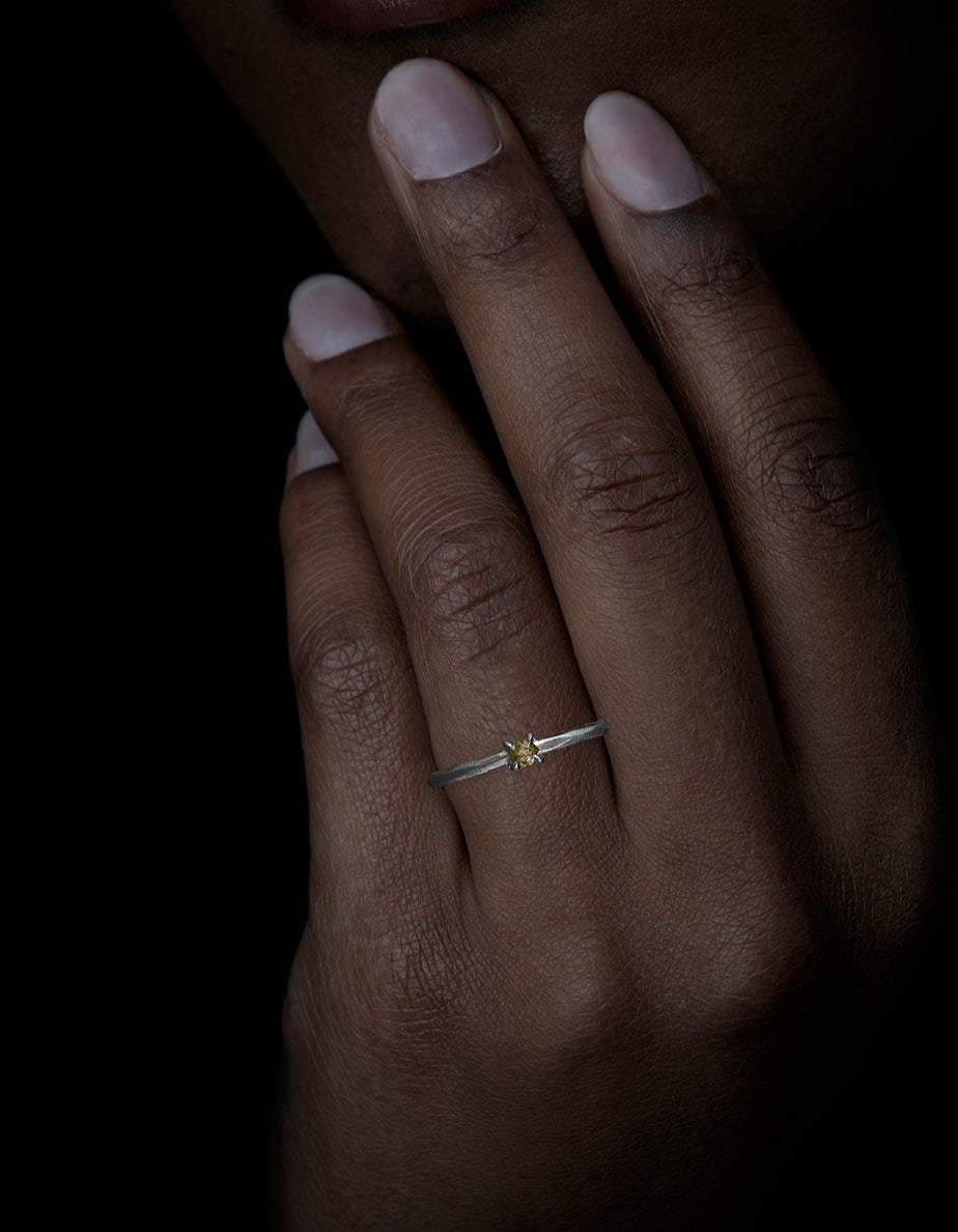Petite Natural Green Diamond in White Gold – 0.17 ct.
