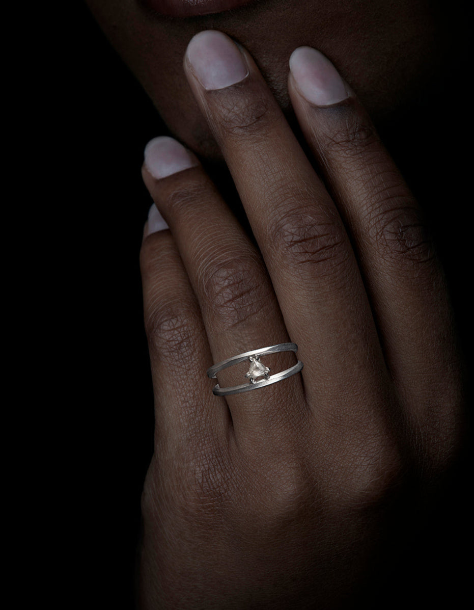Floating Raw Diamond in Double Ring – 0.23 ct.