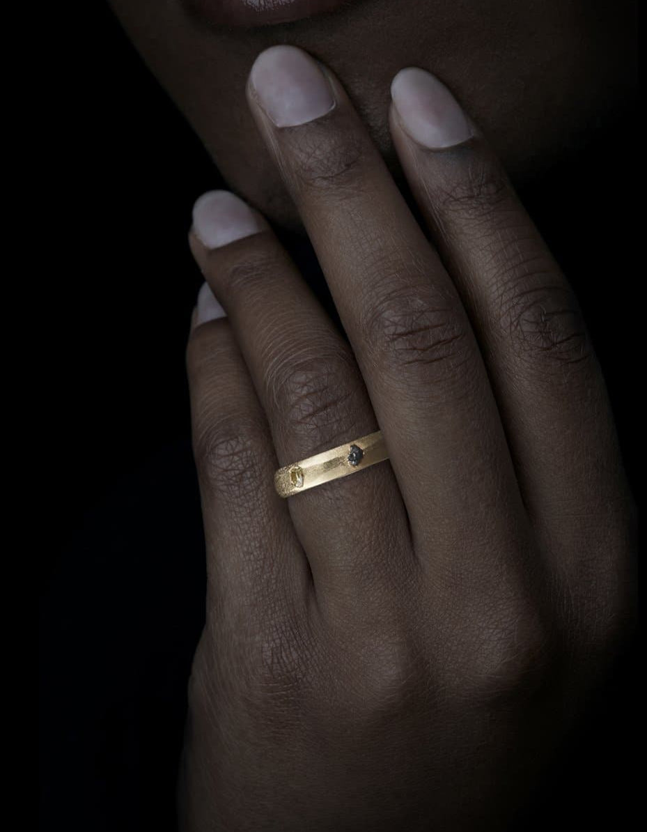 Embedded Edgy Rocks – 0.38 ct.