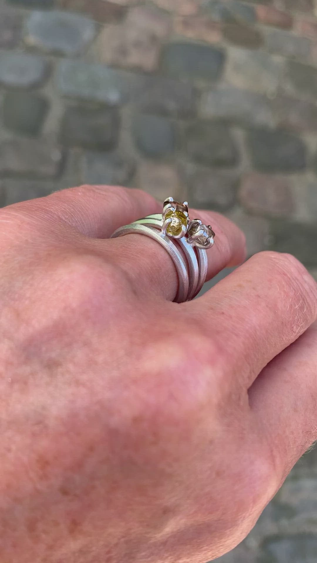 Three-in-one White Gold Ring with Intense Rough Diamonds - 2.56 ct.