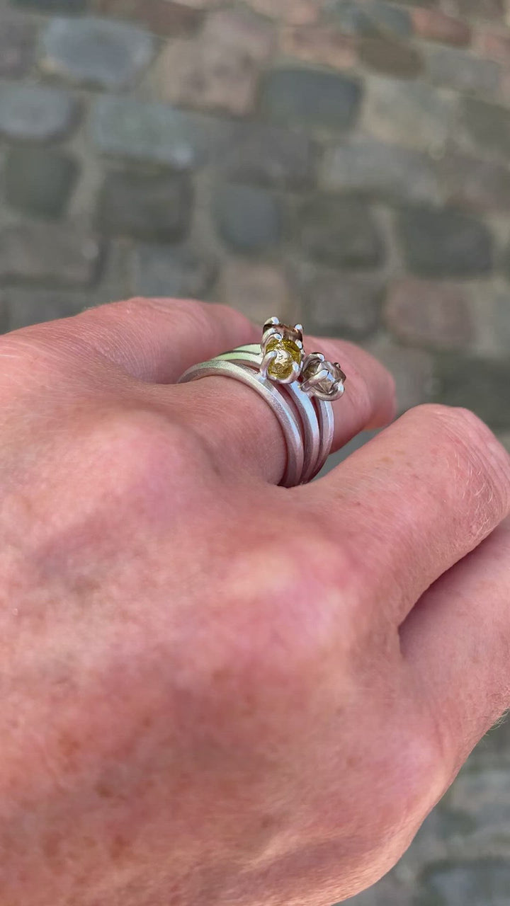 Three-in-one White Gold Ring with Intense Rough Diamonds - 2.56 ct.