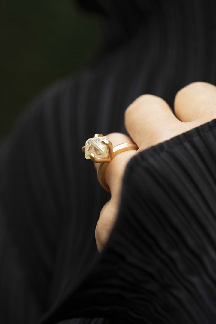 Exquisite Light Yellow Diamond Ring - 8.49 ct.