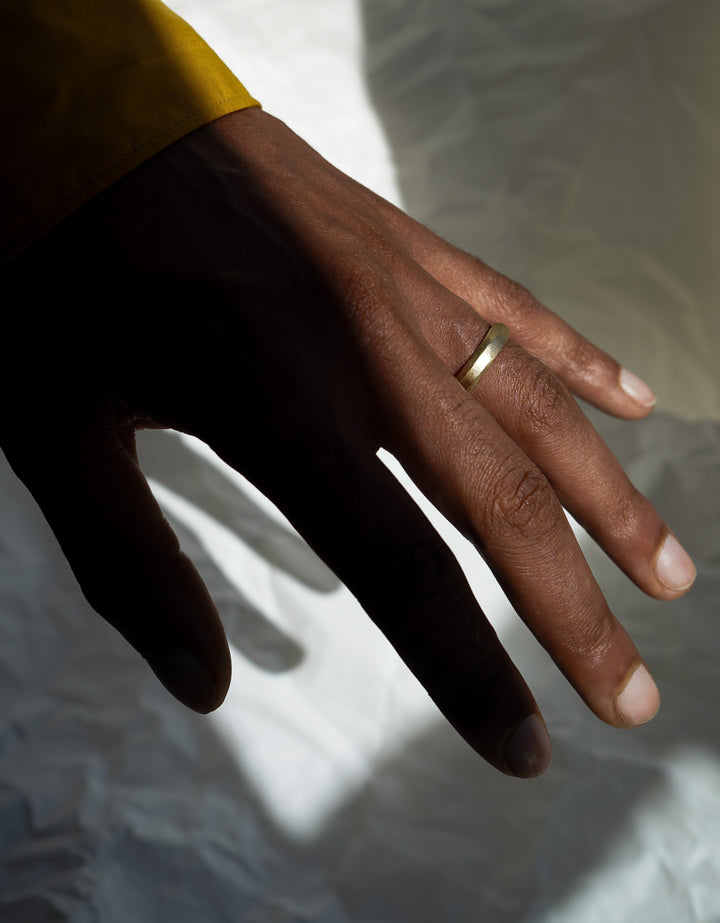 Handcrafted Broad Gold Wedding Band - 5,5 mm